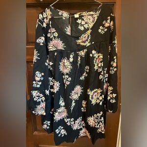 Old Navy Floral Black Women’s Plus Size Tunic Style Top